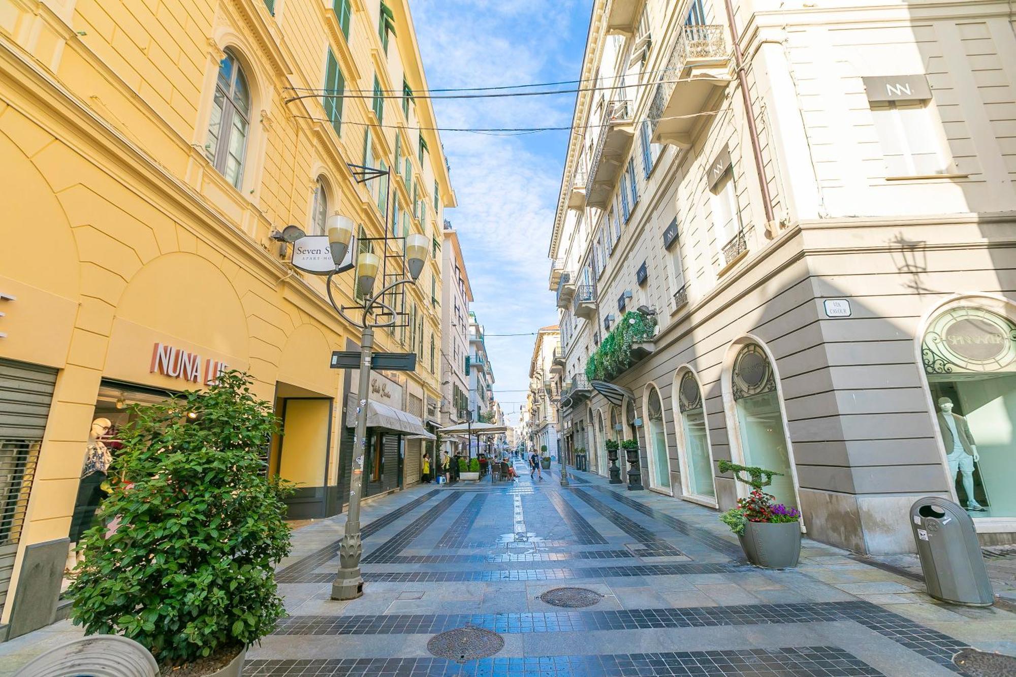 Seven Suites Apartments - Via Matteotti 178 Sanremo Bagian luar foto