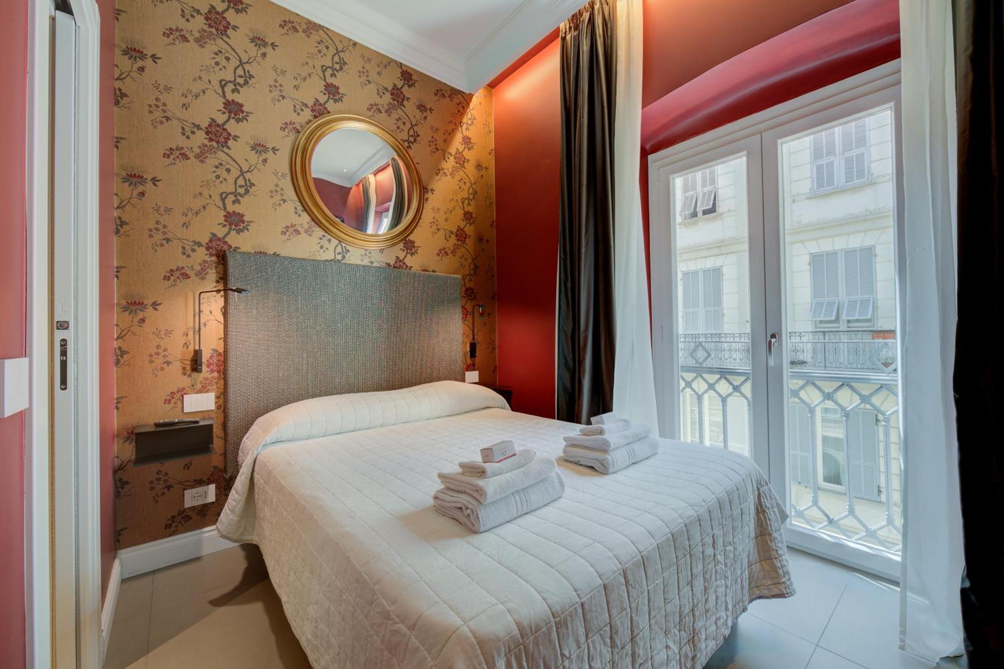 Seven Suites Apartments - Via Matteotti 178 Sanremo Bagian luar foto