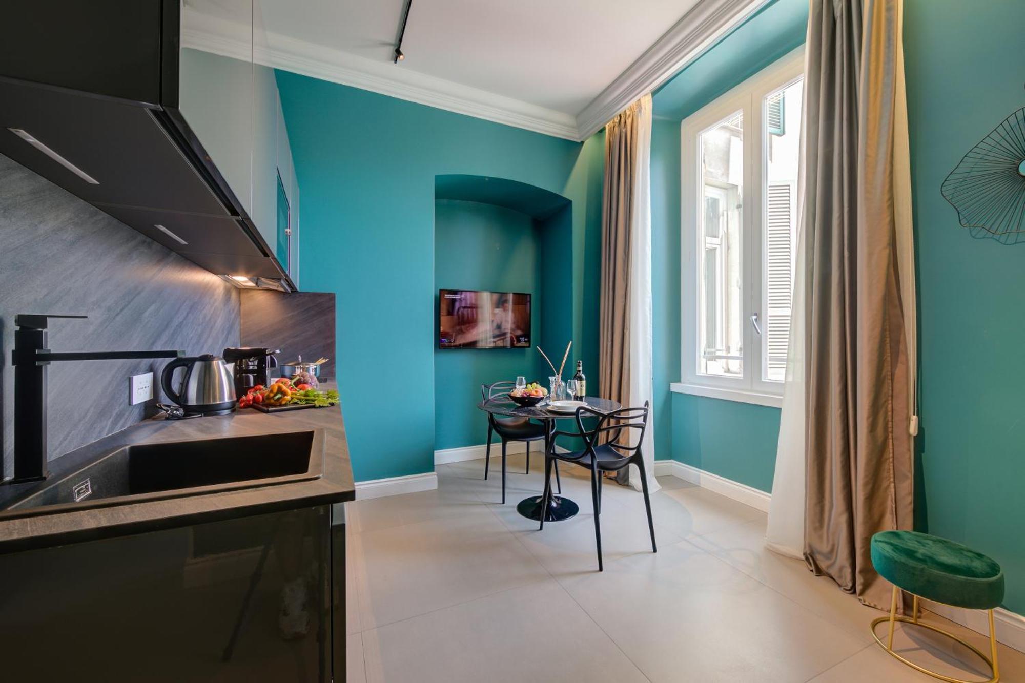 Seven Suites Apartments - Via Matteotti 178 Sanremo Bagian luar foto